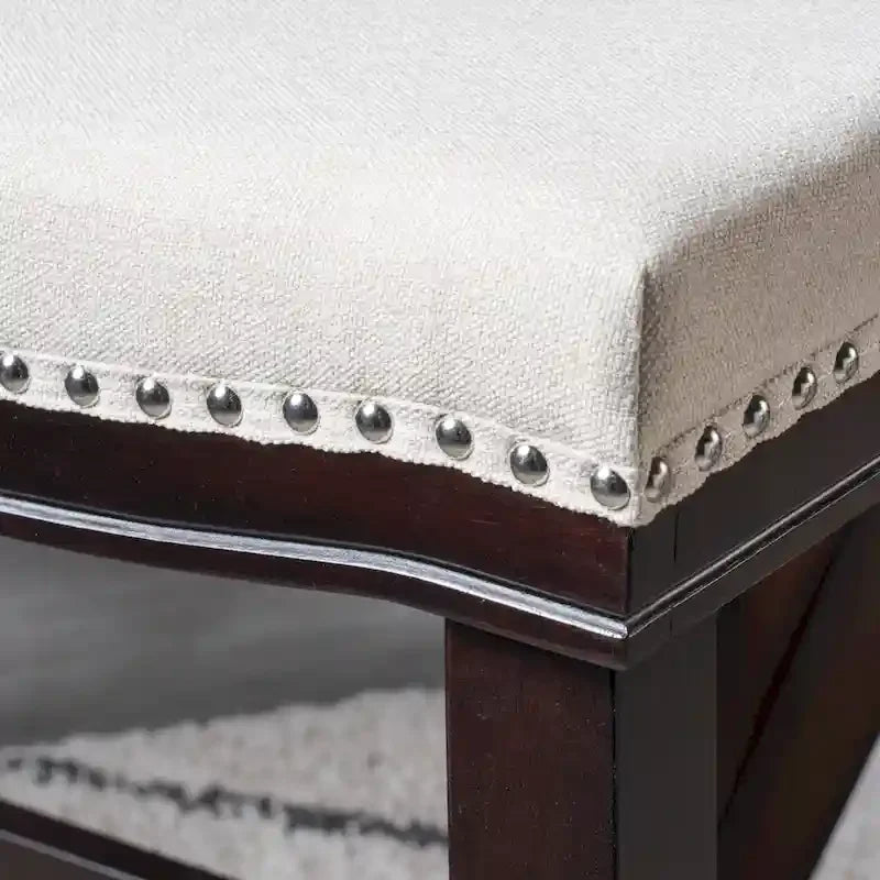 Tabouret de comptoir contemporain rembourré en forme de selle avec garniture cloutée