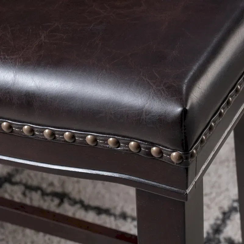 Tabouret de comptoir contemporain rembourré en forme de selle avec garniture cloutée