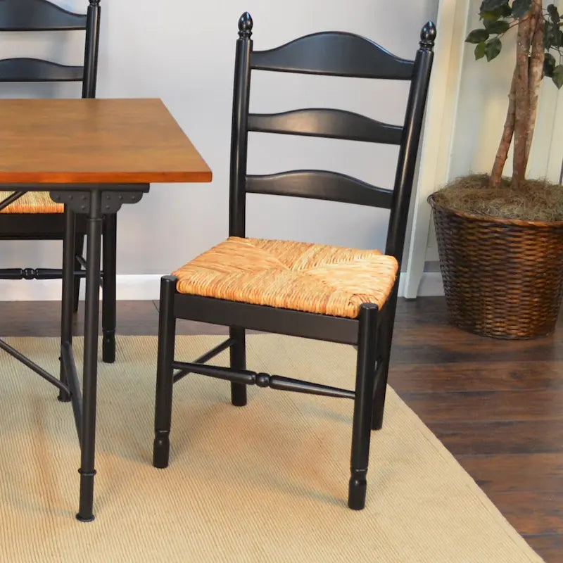 Chaise de salle à manger française rustique à dossier échelle avec assise en jonc tressé