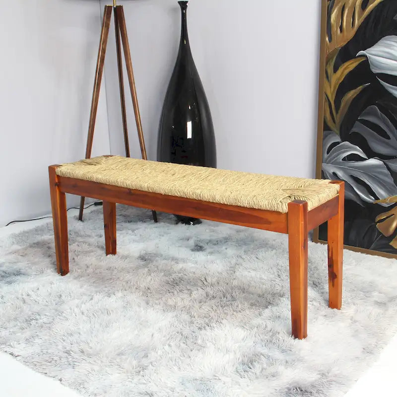 Banc d'intérieur en bois massif et jonc de mer naturel