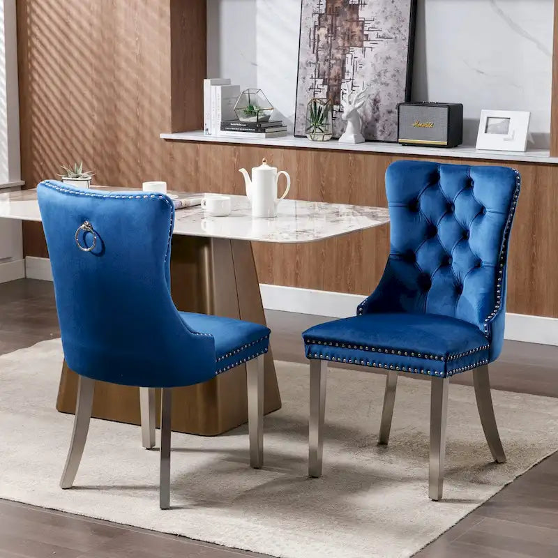 Chaise de salle à manger en velours avec garniture cloutée et pieds en acier inoxydable chromé