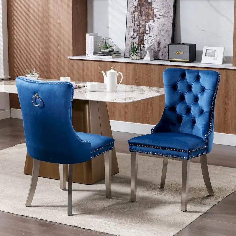 Chaise de salle à manger en velours avec garniture cloutée et pieds en acier inoxydable chromé