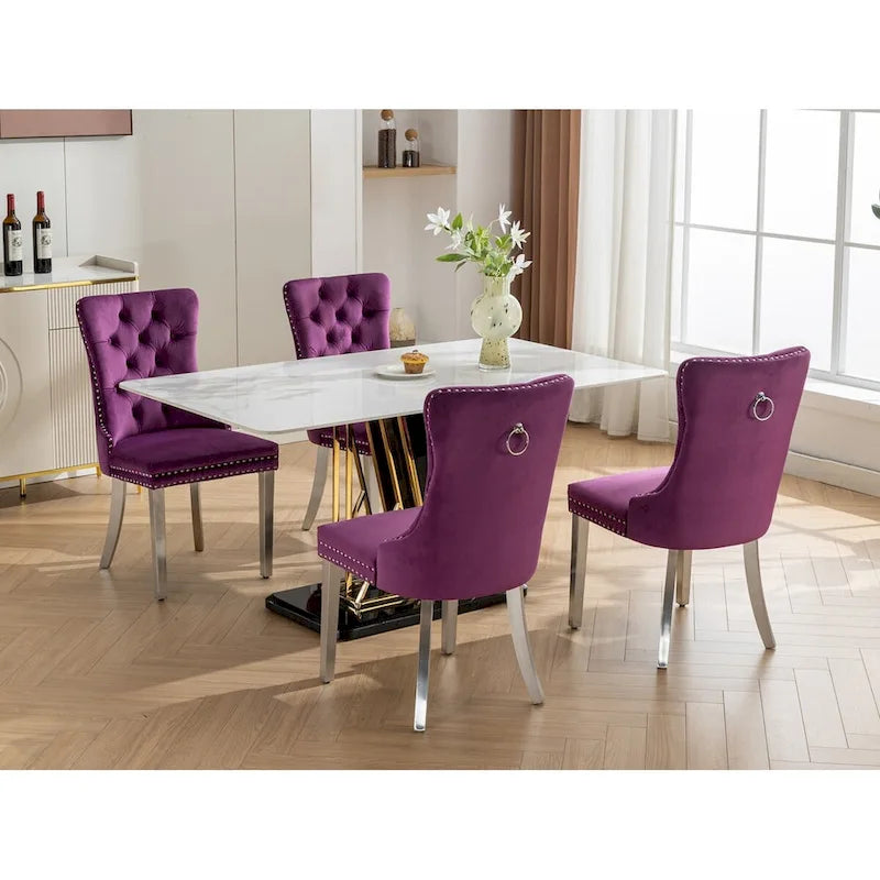 Chaise de salle à manger en velours avec garniture cloutée et pieds en acier inoxydable chromé