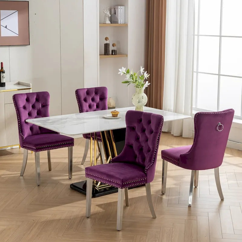 Chaise de salle à manger en velours avec garniture cloutée et pieds en acier inoxydable chromé