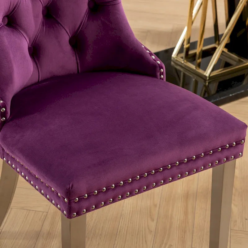 Chaise de salle à manger en velours avec garniture cloutée et pieds en acier inoxydable chromé