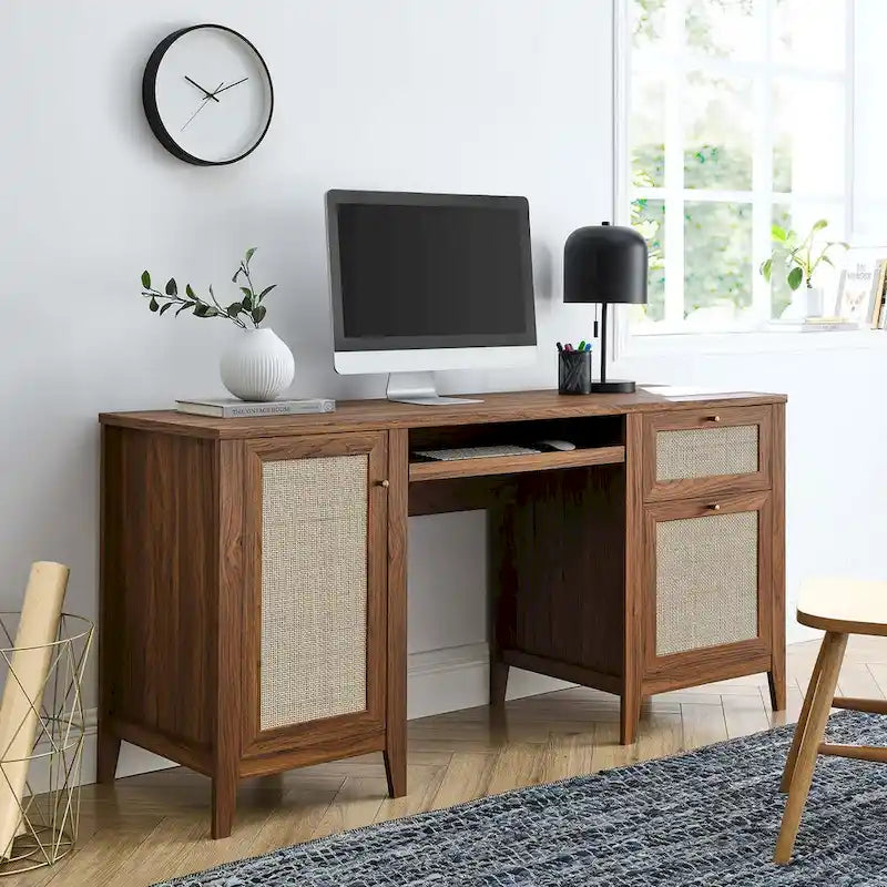 Bureau d'ordinateur de 63 pouces avec rangement en rotin et tiroir à clavier