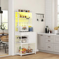 Étagère de cuisine avec prise de courant et lumières LED, meuble bar à café avec étagères de rangement et support pour micro-ondes