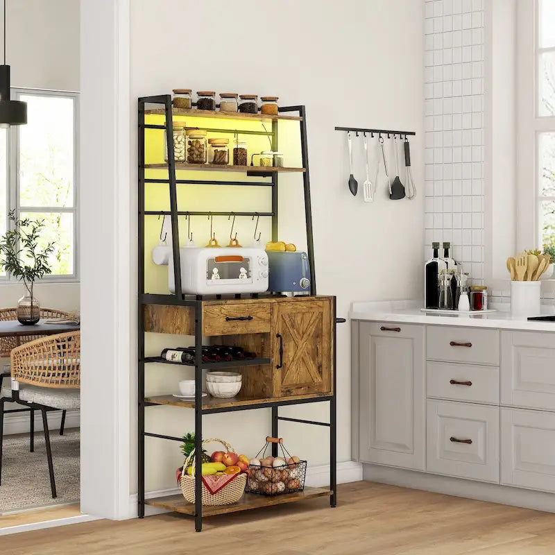 Étagère de cuisine avec prise de courant et lumières LED, meuble bar à café avec étagères de rangement et support pour micro-ondes